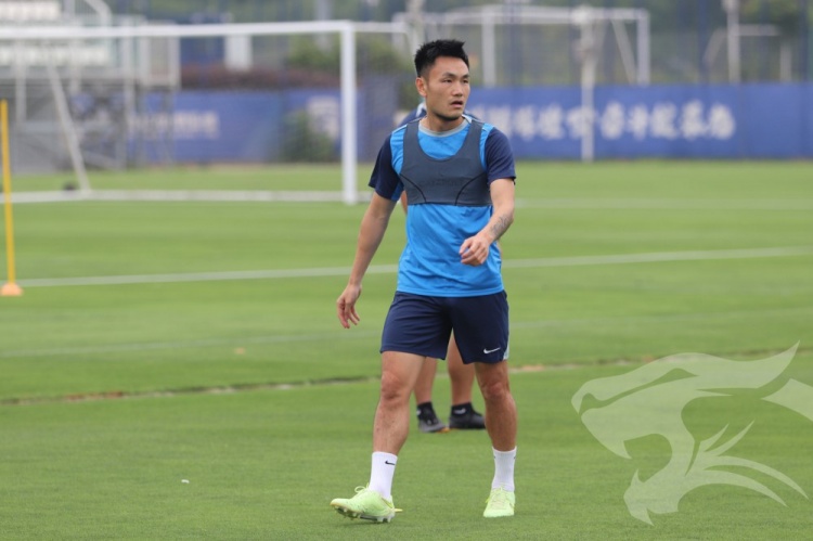 武汉三镇收队集结 间歇期转向专项训练与热身赛 武汉三镇收队集结 间歇期转向专项训练与热身赛