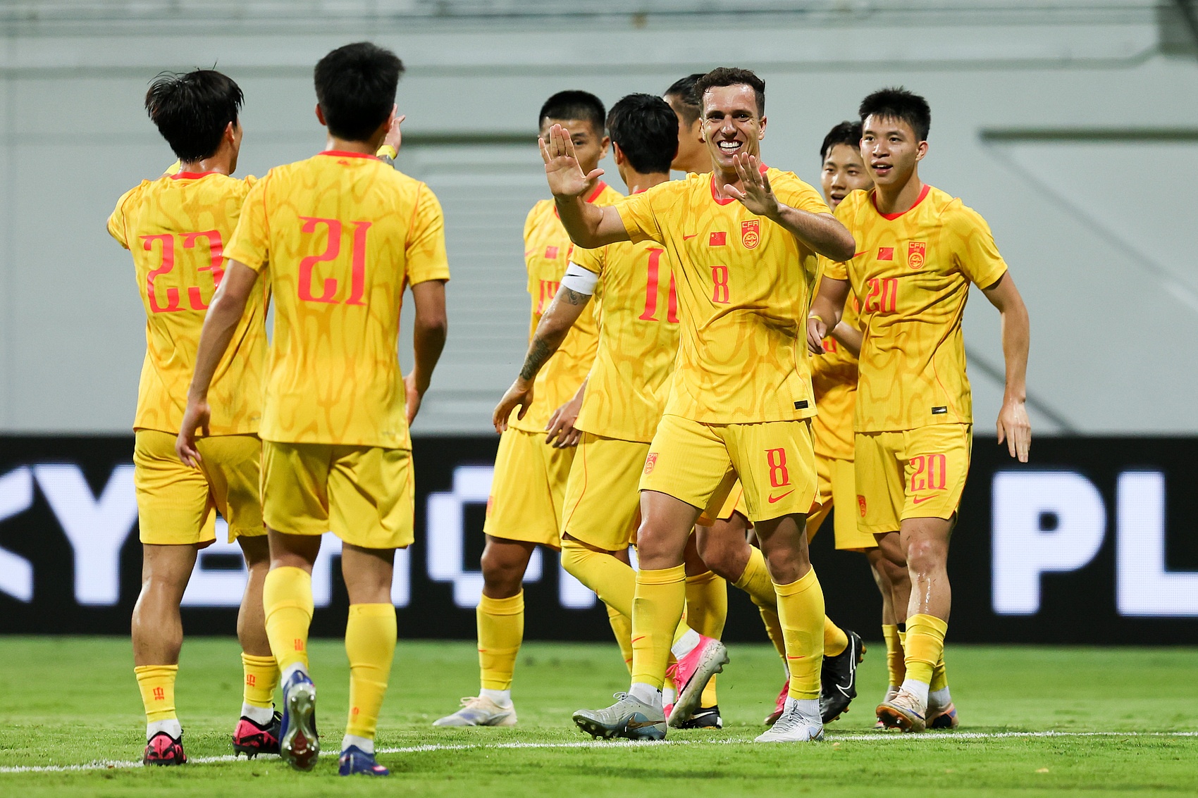 国足24射0中暴露顽疾：破密集防守无解，防线定时炸弹未除
